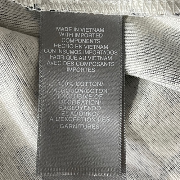 *Liz Claiborne Women’s Flower Print Top V- Neck Sz M - Picture 11 of 11